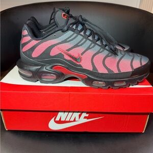 Nike Air Max Plus Tn Bred Reflective Red Black Men’s Size 12 DZ4507-600 used